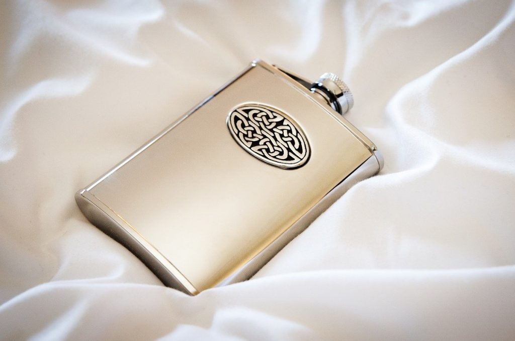 Stainless steel whiskey flask