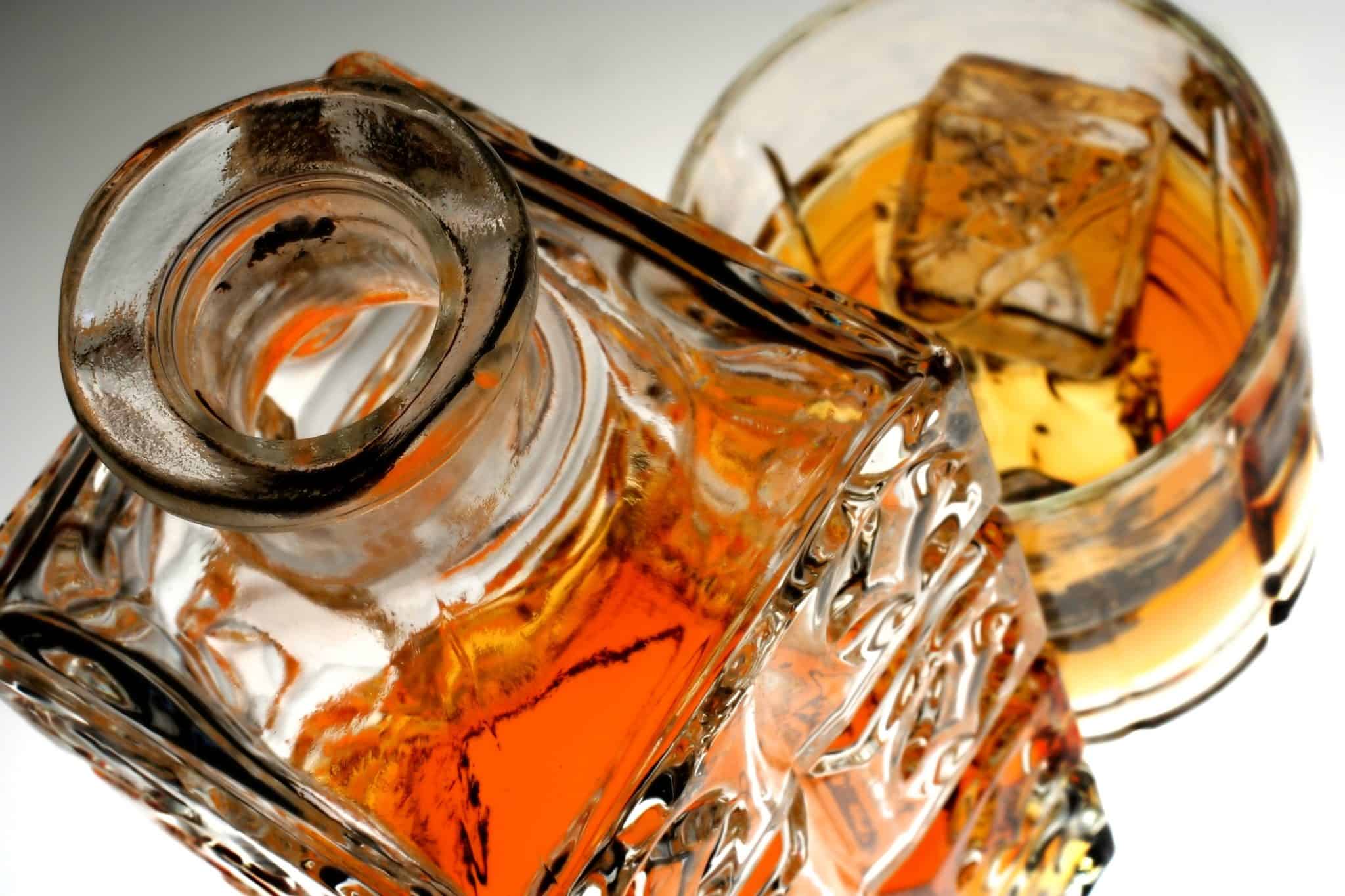 This is All You Should Know about Decanting Your Whiskey Loving Whiskey